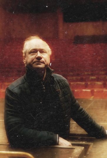 Robert Gustafsson – Komikerjäveln